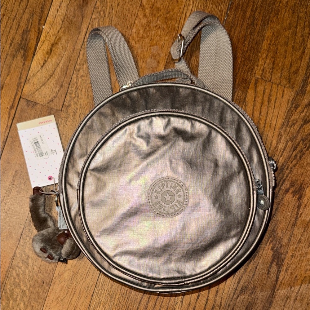 •KIPLINGS•NWT “RANI” METALLIC PEWTER ROUND CIRCULAR BOOKBAG - Picture 5 of 15